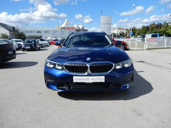 BMW Serija 3 Touring 318d AUTOMATIK *NAVIGACIJA, LED* Image 2